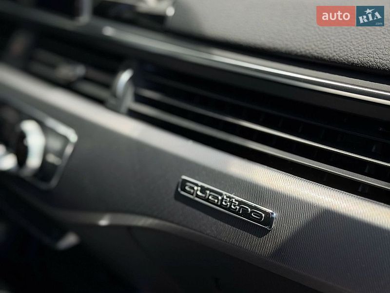 Седан Audi A4 2023 в Полтаве