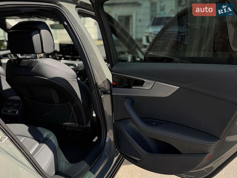 Седан Audi A4 2023 в Полтаве