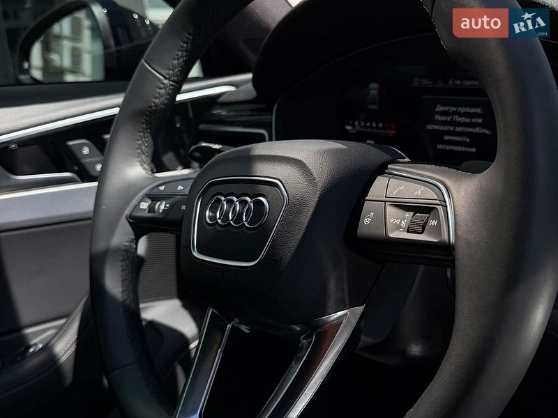 Седан Audi A4 2023 в Полтаве