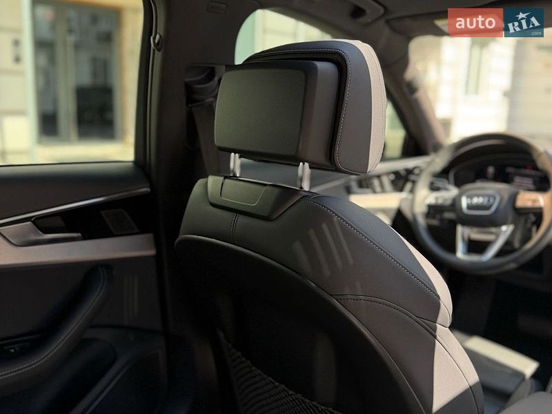 Седан Audi A4 2023 в Полтаве