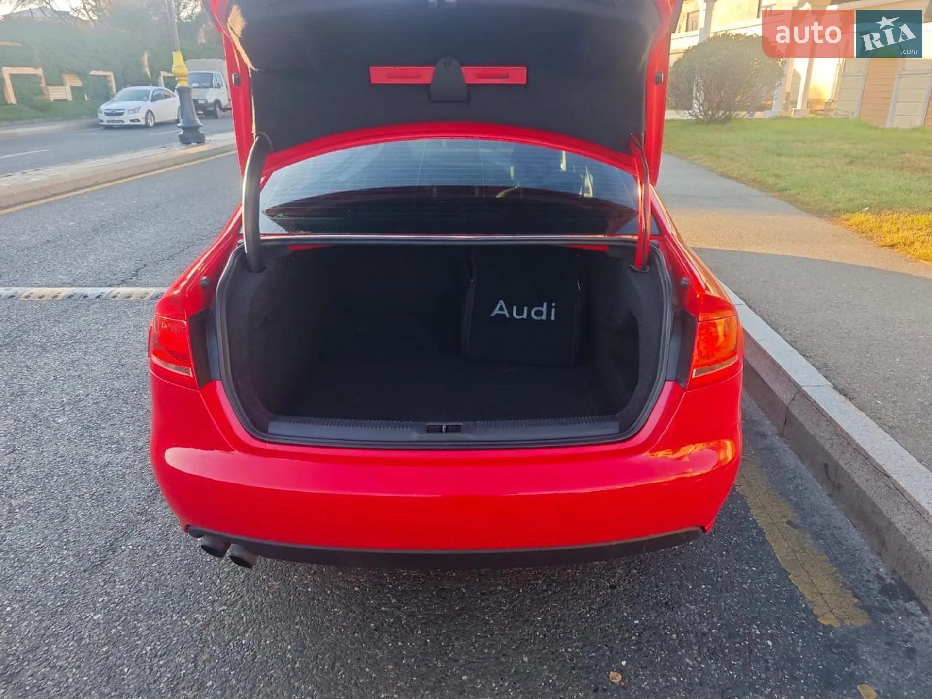 Audi A4 2010 VIN WAUZZZ8K3AN047368 фото оголошення 8 з 12