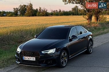 Audi A4  2016