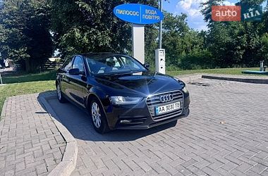 Седан Audi A4 2014 в Киеве