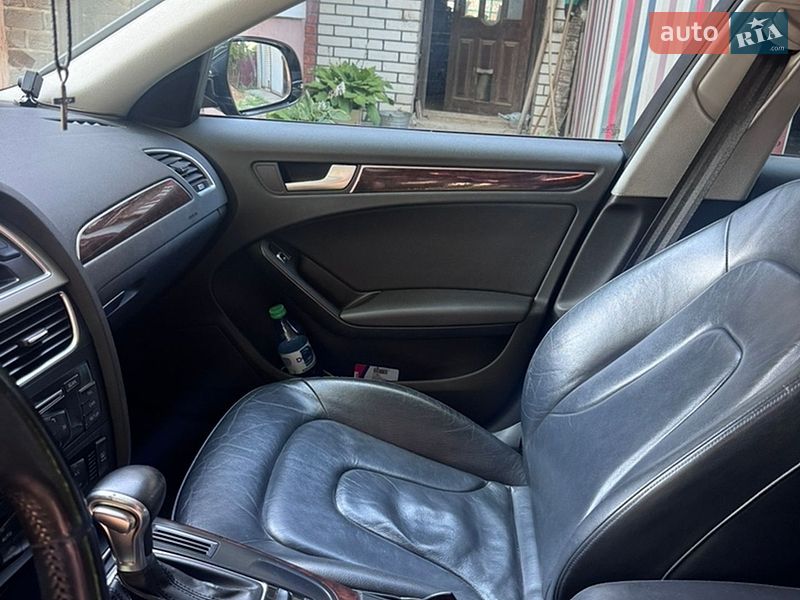 Седан Audi A4 2014 в Киеве