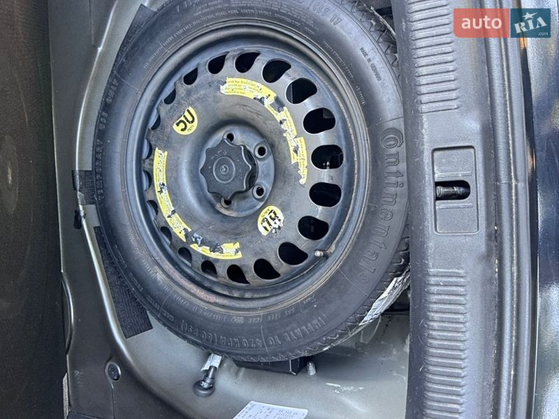 Седан Audi A4 2014 в Киеве