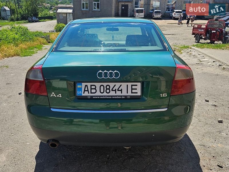 Седан Audi A4 2001 в Теплику