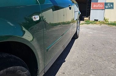 Седан Audi A4 2001 в Теплику