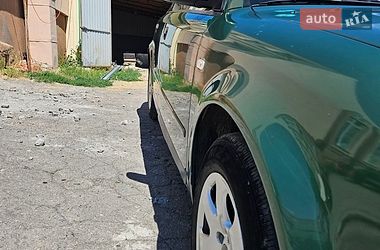 Седан Audi A4 2001 в Теплику