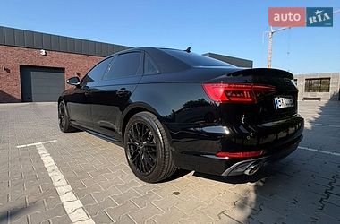 Седан Audi A4 2016 в Хмельницком