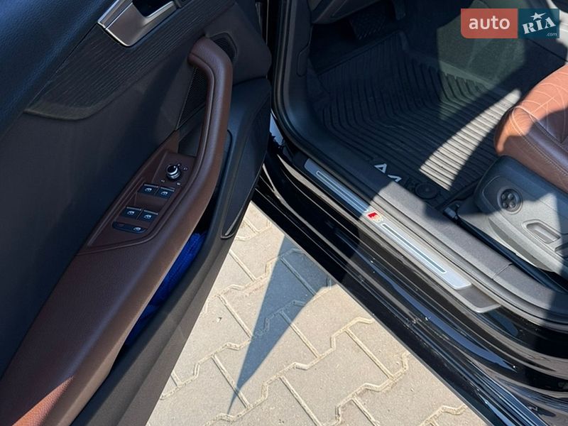 Седан Audi A4 2016 в Хмельницком