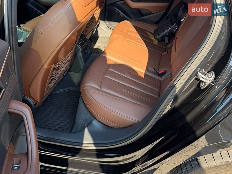 Седан Audi A4 2016 в Хмельницком