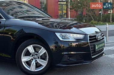 Универсал Audi A4 2017 в Киеве