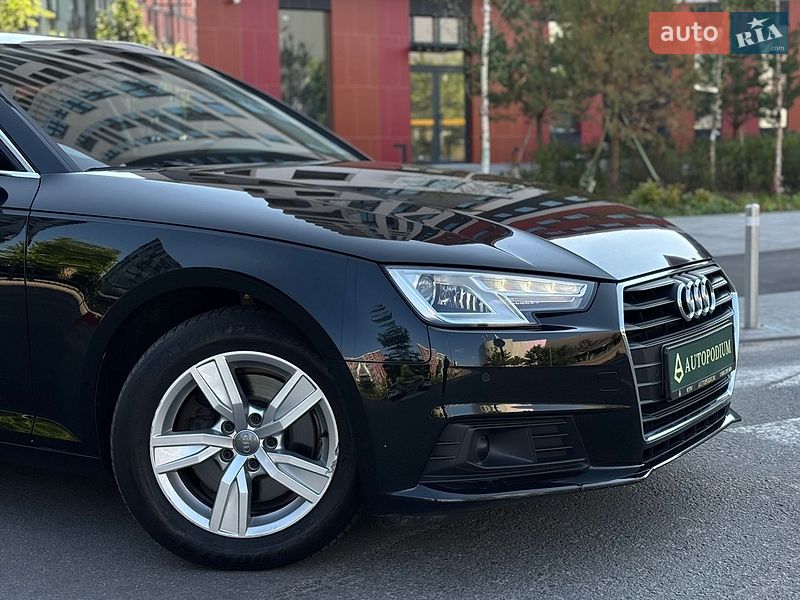 Универсал Audi A4 2017 в Киеве