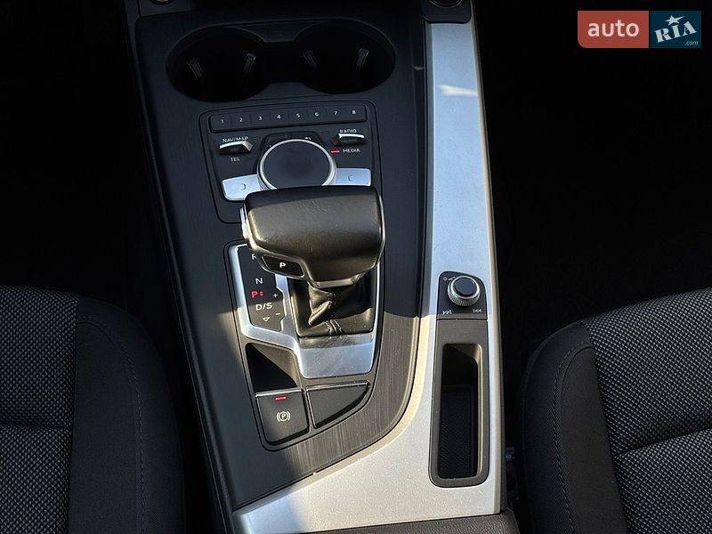 Универсал Audi A4 2017 в Киеве