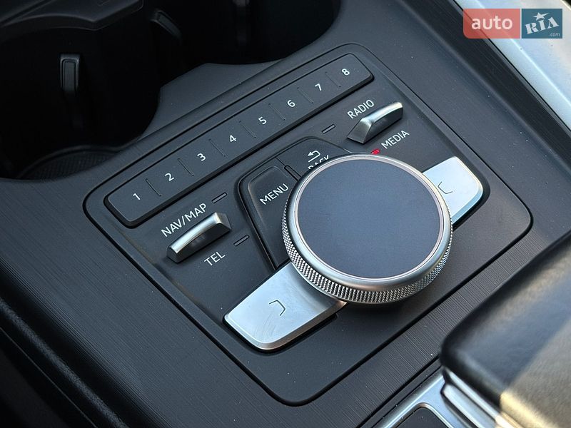 Универсал Audi A4 2017 в Киеве