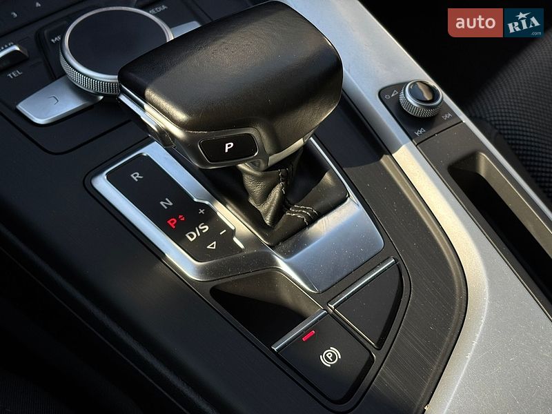 Универсал Audi A4 2017 в Киеве