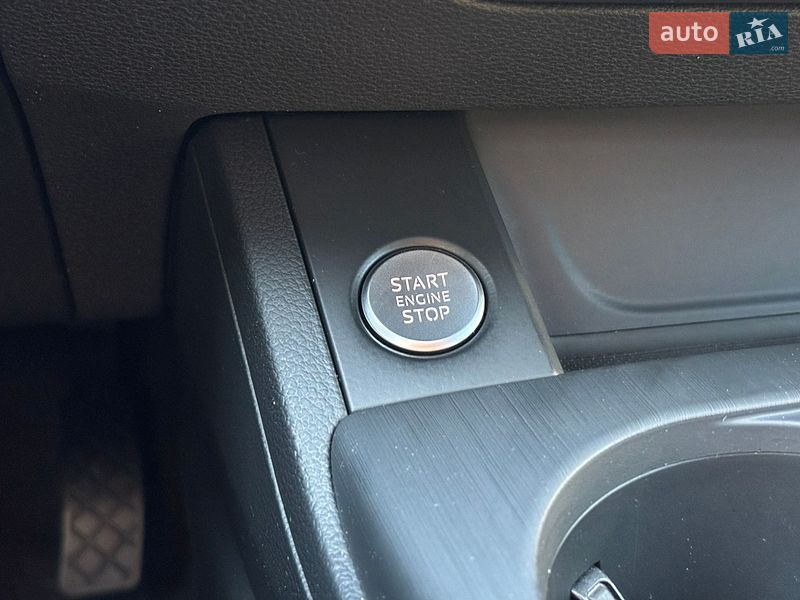 Универсал Audi A4 2017 в Киеве