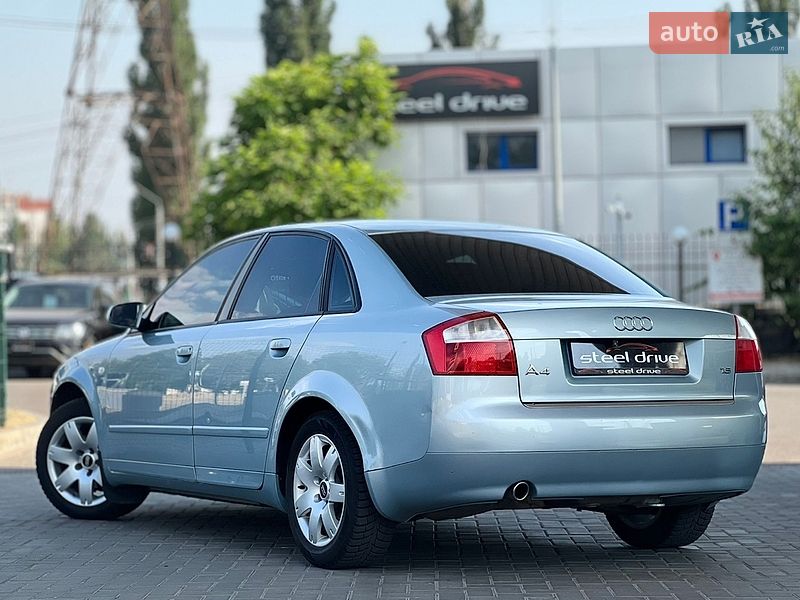 Седан Audi A4 2004 в Николаеве