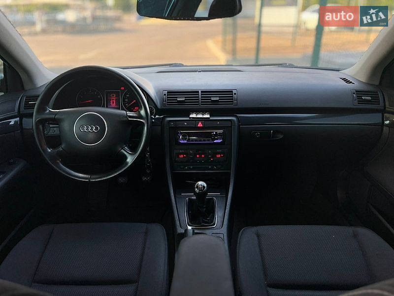 Седан Audi A4 2004 в Николаеве