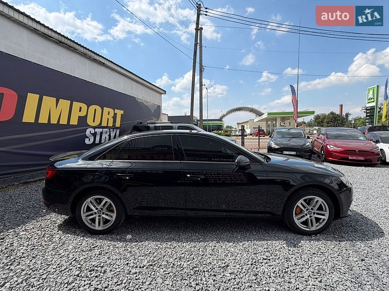 Седан Audi A4 2016 в Стрые