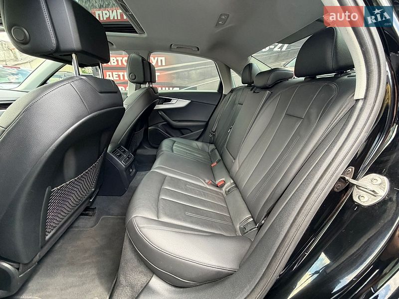 Седан Audi A4 2016 в Стрые