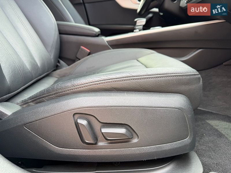 Седан Audi A4 2016 в Стрые
