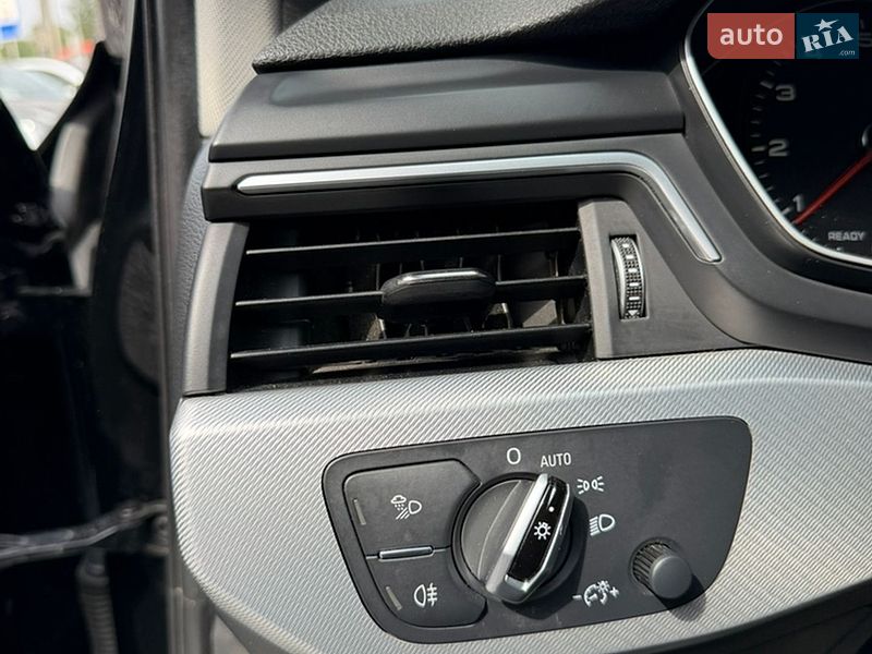Седан Audi A4 2016 в Стрые