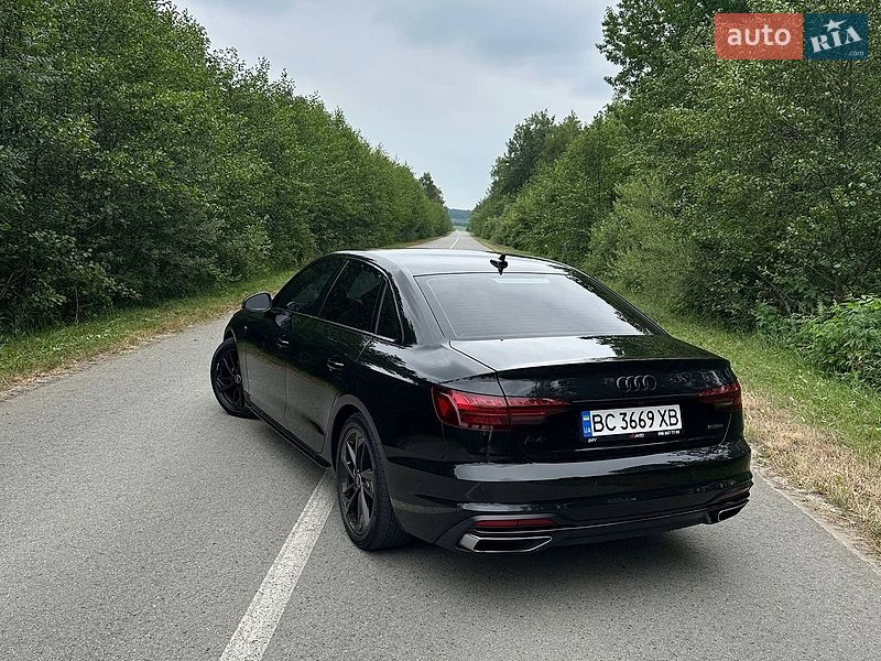 Седан Audi A4 2021 в Львове