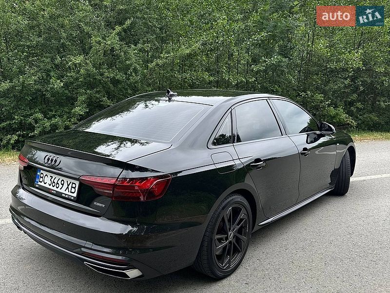 Седан Audi A4 2021 в Львове