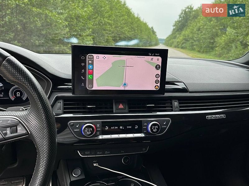 Седан Audi A4 2021 в Львове