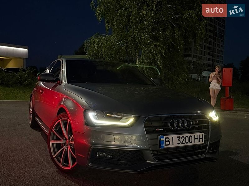 Седан Audi A4 2015 в Дніпрі