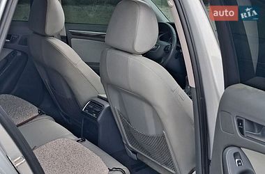 Седан Audi A4 2013 в Черновцах