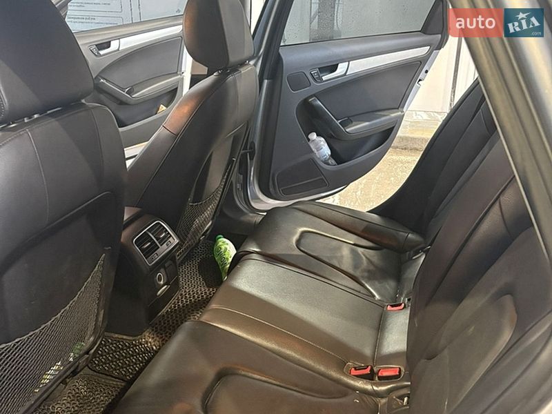 Седан Audi A4 2014 в Кременчуге