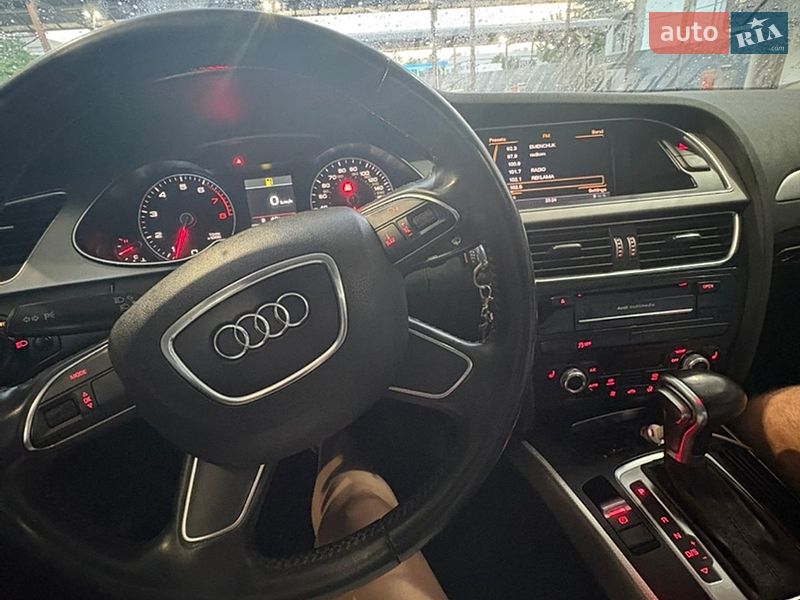 Седан Audi A4 2014 в Кременчуге