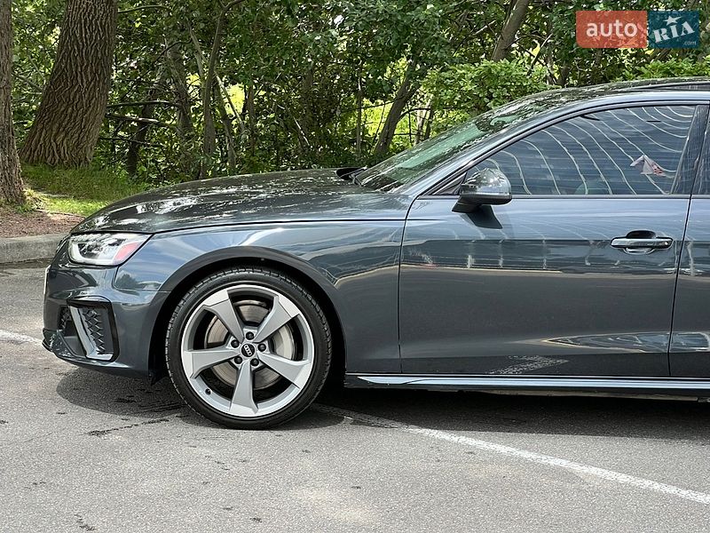 Седан Audi A4 2019 в Киеве