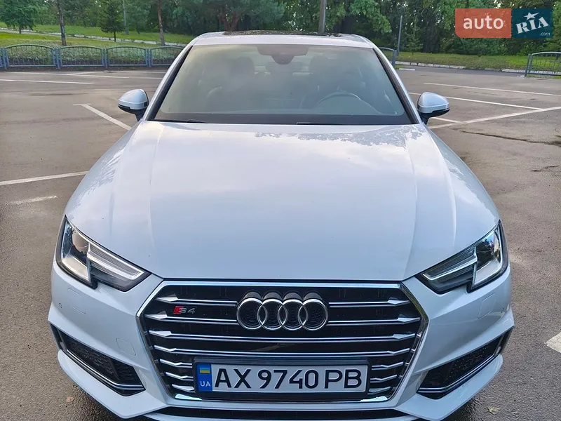 Audi A4 2019