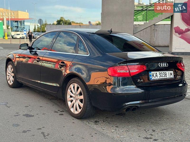 Седан Audi A4 2012 в Киеве