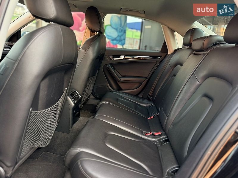 Седан Audi A4 2012 в Киеве