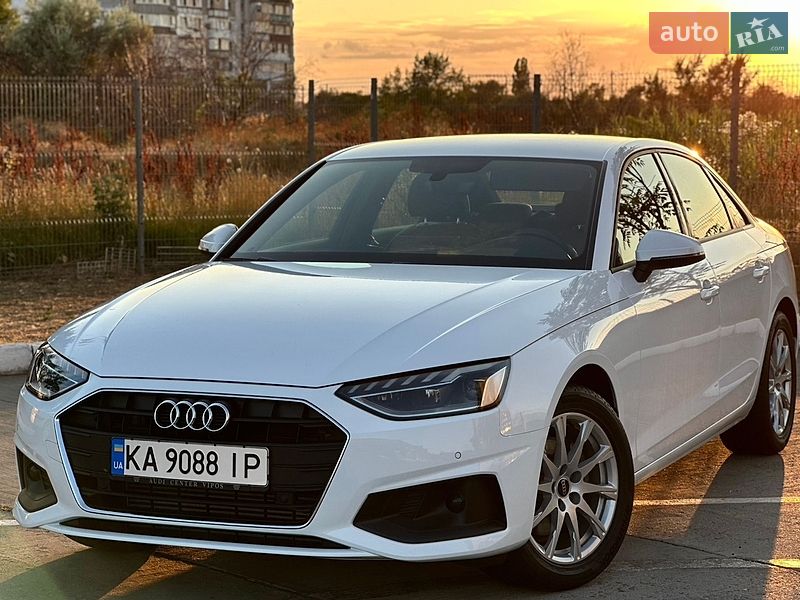 Седан Audi A4 2022 в Одессе