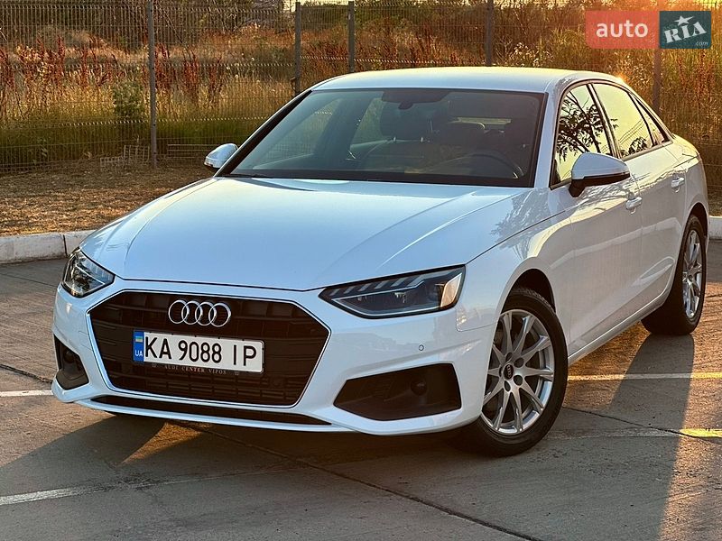 Седан Audi A4 2022 в Одессе