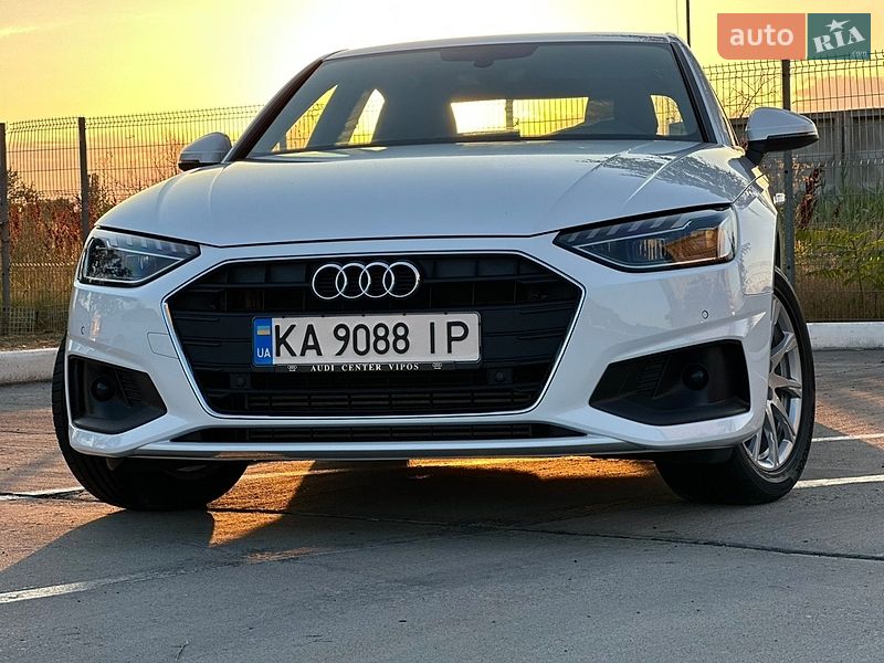 Седан Audi A4 2022 в Одессе