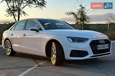 Седан Audi A4 2022 в Одессе