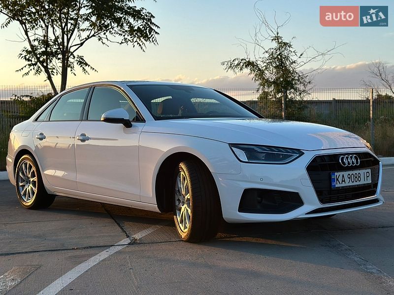 Седан Audi A4 2022 в Одессе