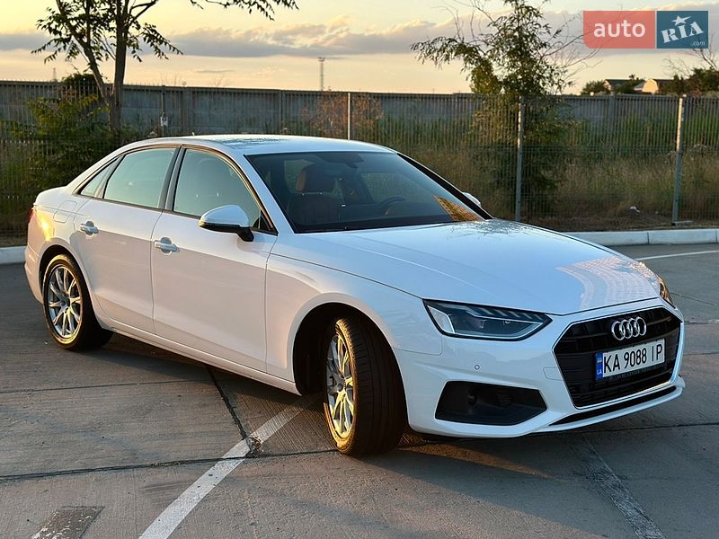 Седан Audi A4 2022 в Одессе