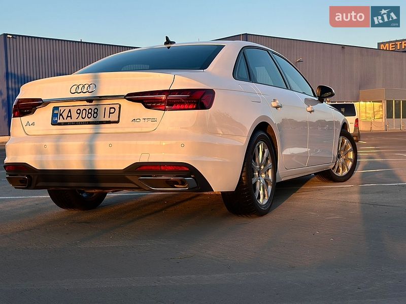 Седан Audi A4 2022 в Одессе