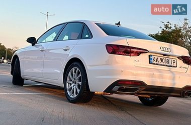Седан Audi A4 2022 в Одессе