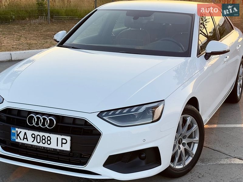 Седан Audi A4 2022 в Одессе