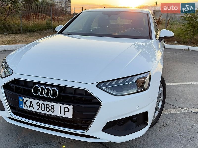 Седан Audi A4 2022 в Одессе