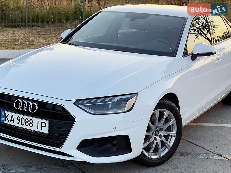 Седан Audi A4 2022 в Одессе