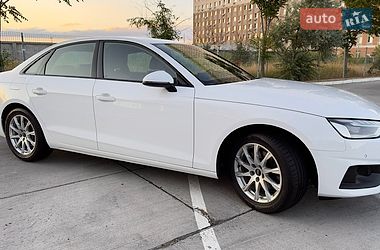 Седан Audi A4 2022 в Одессе